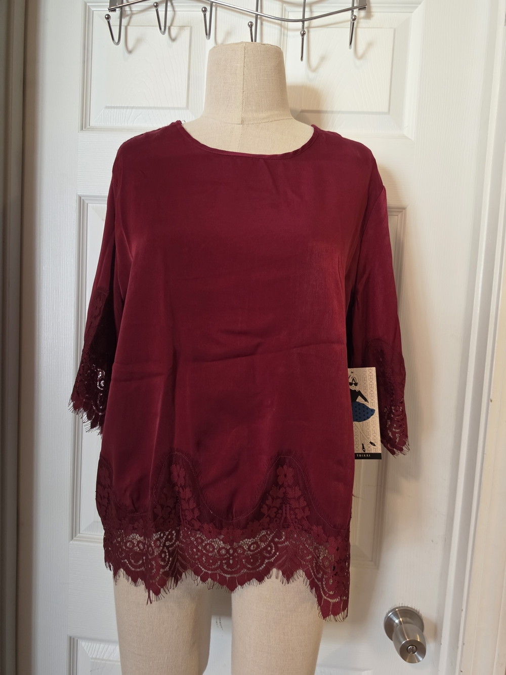 Society Burgundy Lace-Hem Women's Blouse Size XL